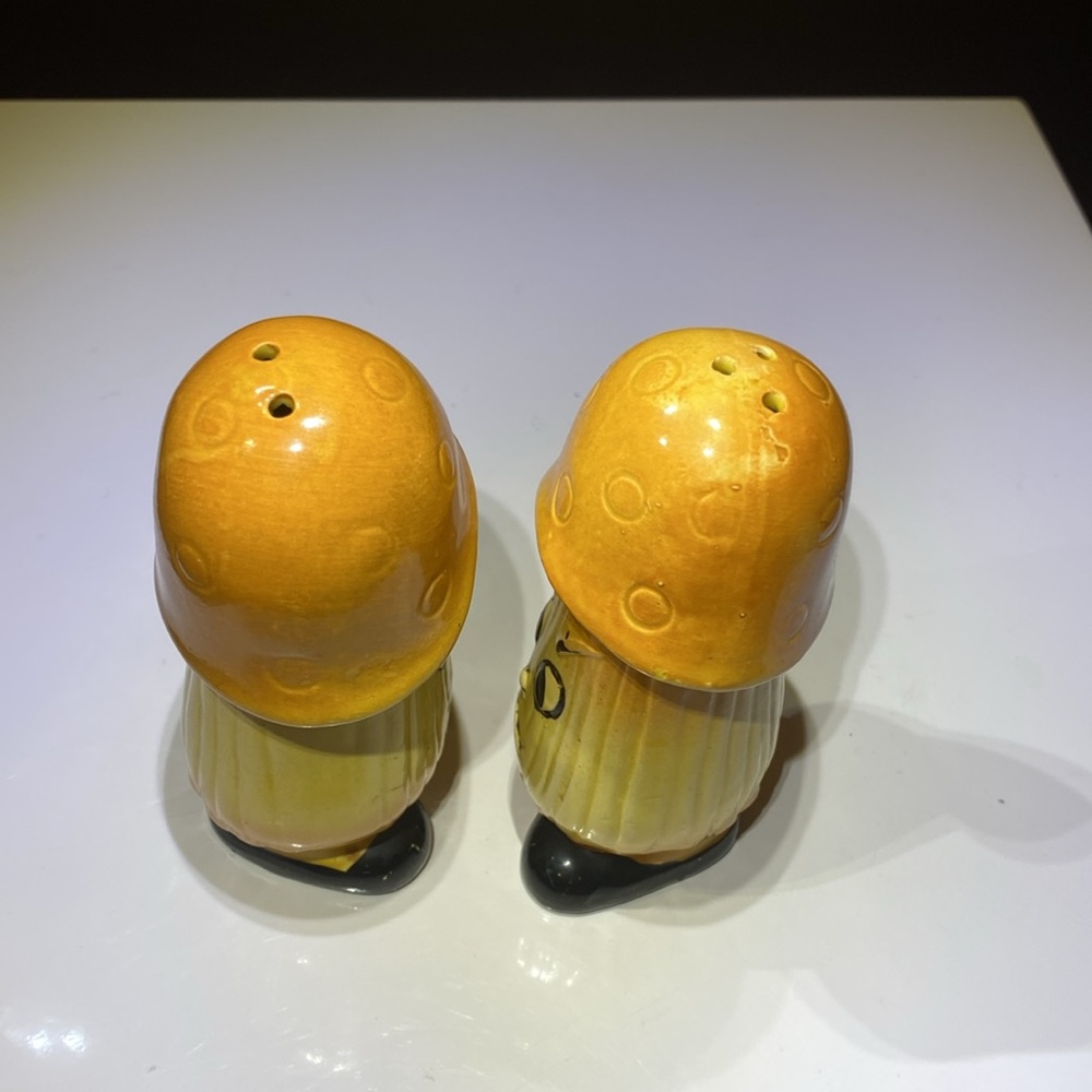 Vintage Anthropomorphic Angry Mushroom Salt & Pepper Shakers (Made in Japan) | - Picture 6 of 10